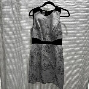 Ali Ro -Elegant Black and Gray Sleeveless Dress